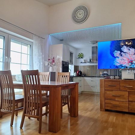 Modern Und Gemuetlich Appartement Linden  Buitenkant foto